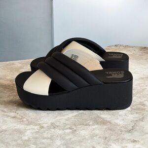 SOREL Cameron Flatform Sandals Black Chalk Leather - Women’s Size 12
